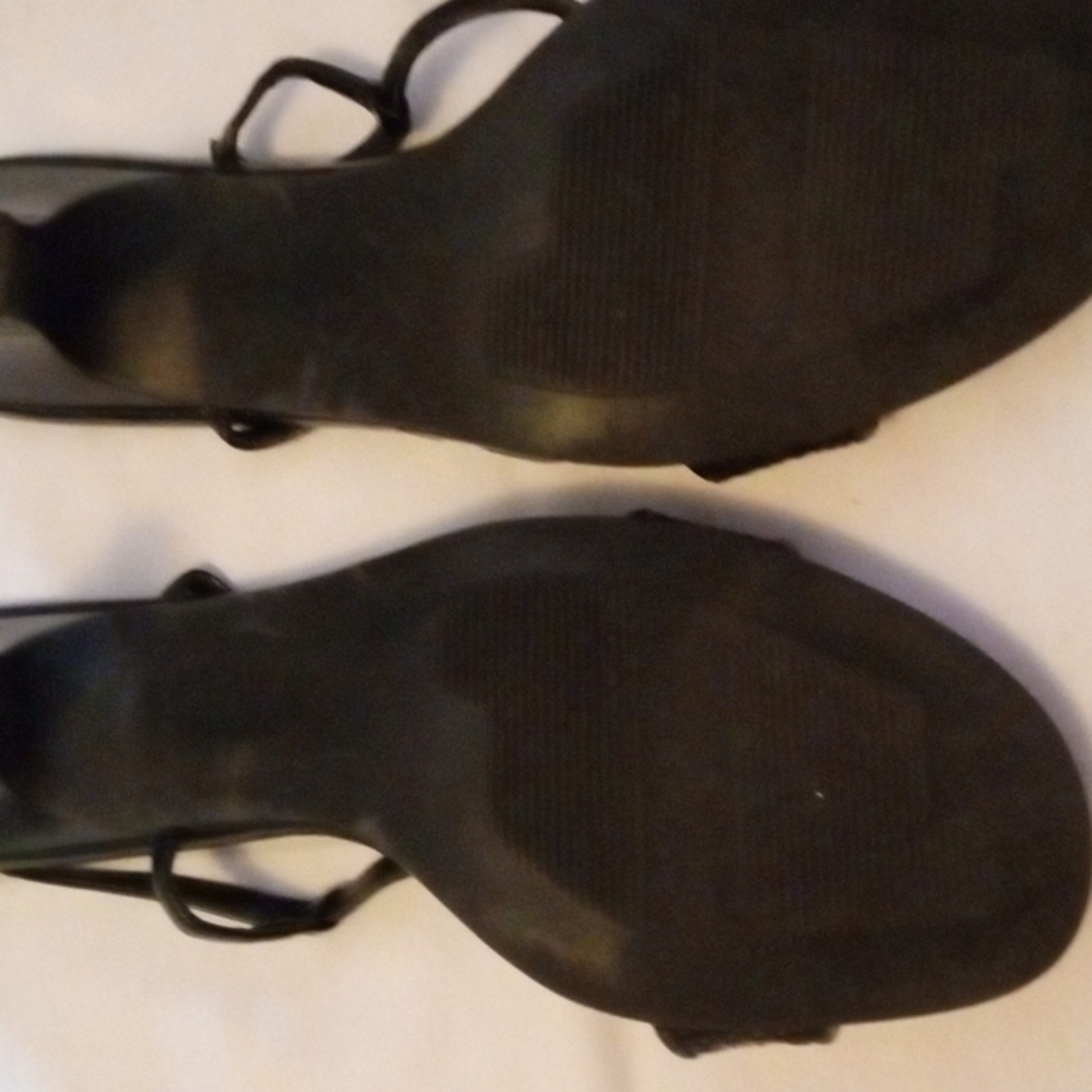 Heels - Picture 4 of 5